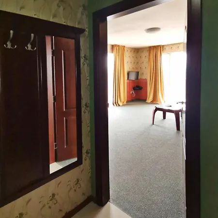 Twins Palace Святые Константин и Елена