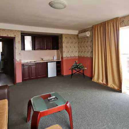 Апарт-отель Twins Palace 3*