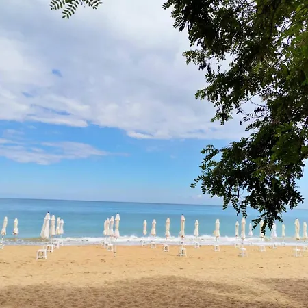 Twins Palace Святые Константин и Елена