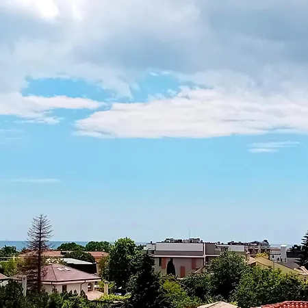 Апарт-отель Twins Palace 3*