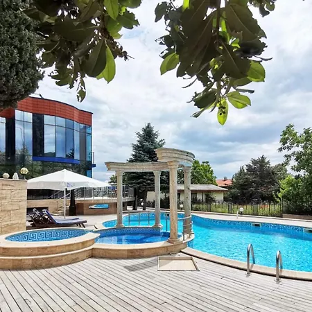 Апарт-отель Twins Palace