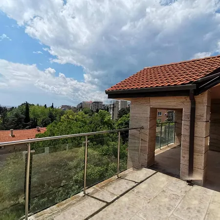 Twins Palace Святые Константин и Елена