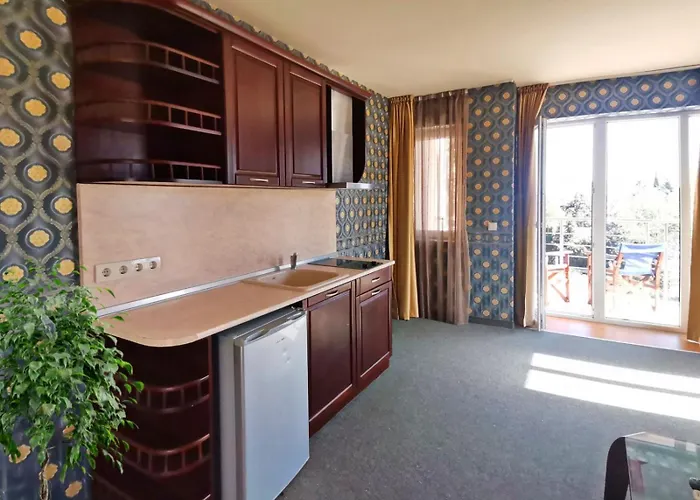 Twins Palace Apartmanhotel 3*