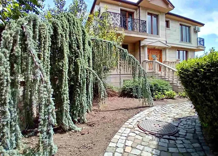 Twins Palace Apartmanhotel 3*