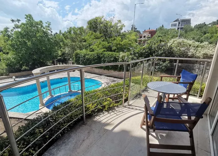 Apartmanhotel Twins Palace 3*