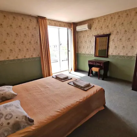 Twins Palace 3* Saints Constantine and Helena