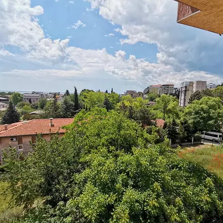 Twins Palace Aparthotel