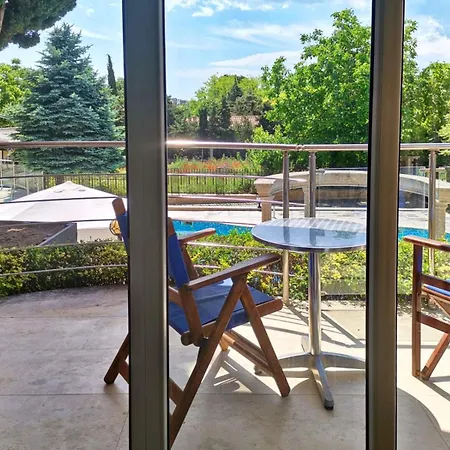 Aparthotel Twins Palace Saints Constantine and Helena