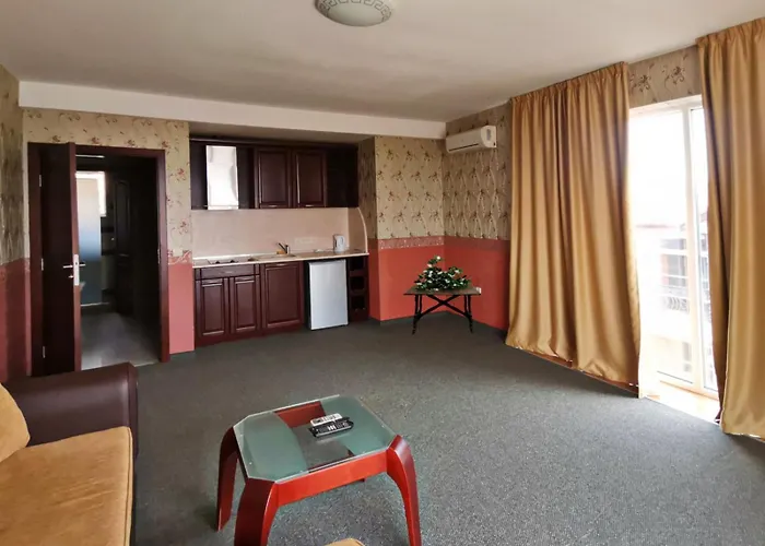 Aparthotel Twins Palace 3*