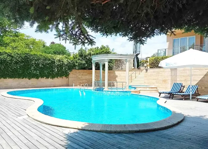 Aparthotel Twins Palace