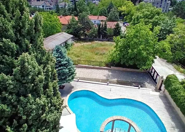 Twins Palace 3* St Constantin et Helena